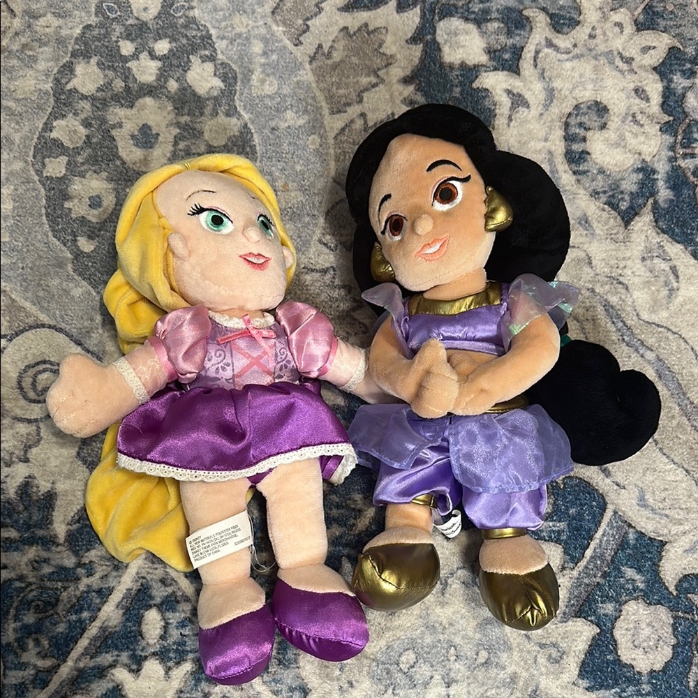 Disney princess stuffed bundle